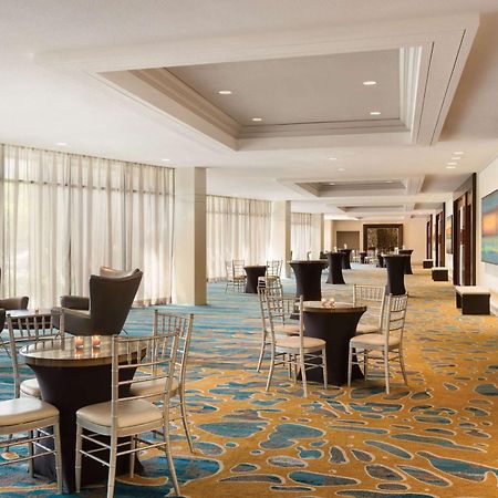 Hilton Miami Airport Blue Lagoon Экстерьер фото