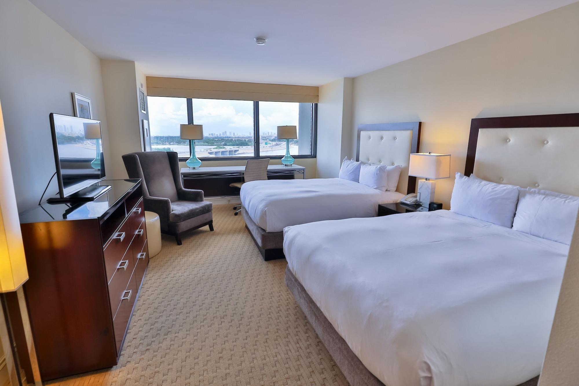 Hilton Miami Airport Blue Lagoon Экстерьер фото