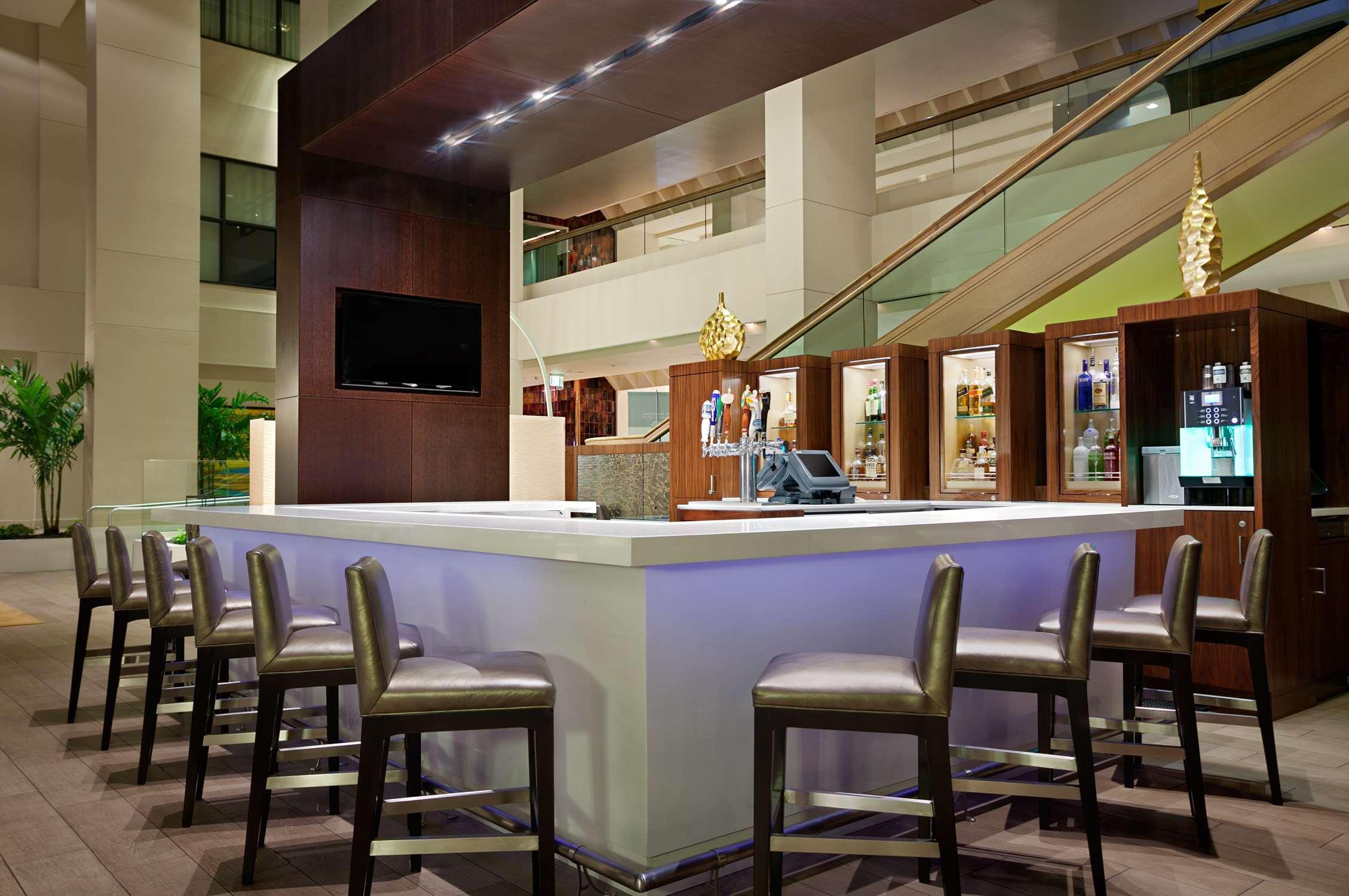 Hilton Miami Airport Blue Lagoon Экстерьер фото