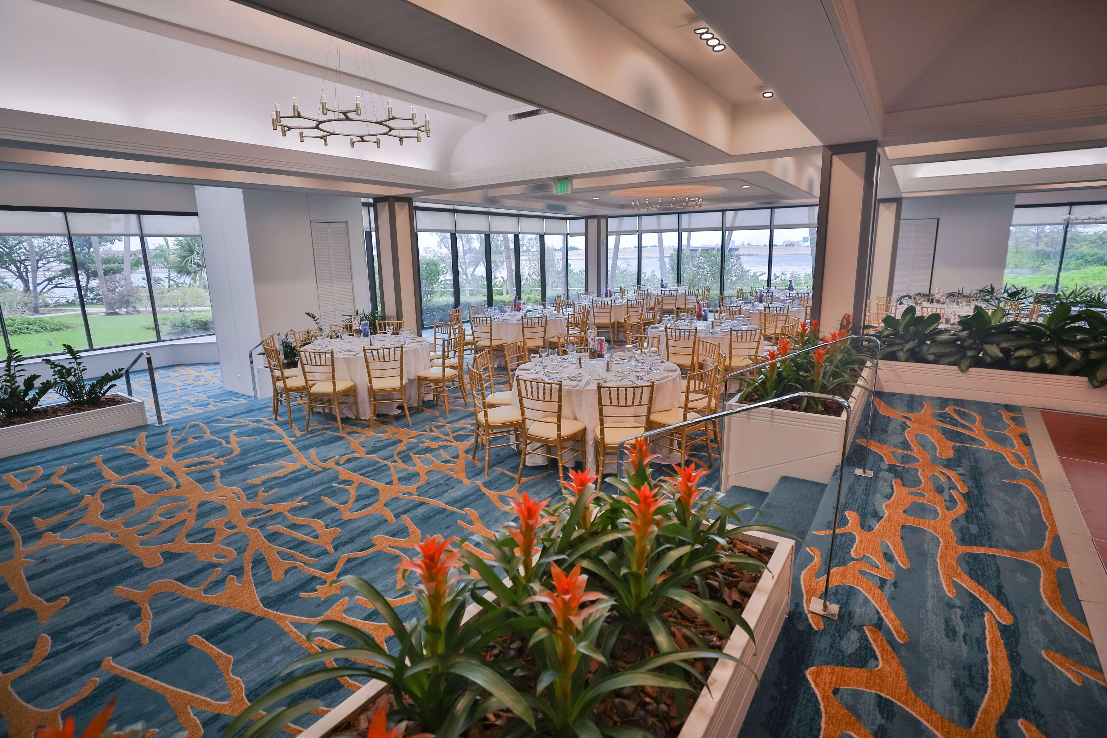 Hilton Miami Airport Blue Lagoon Экстерьер фото