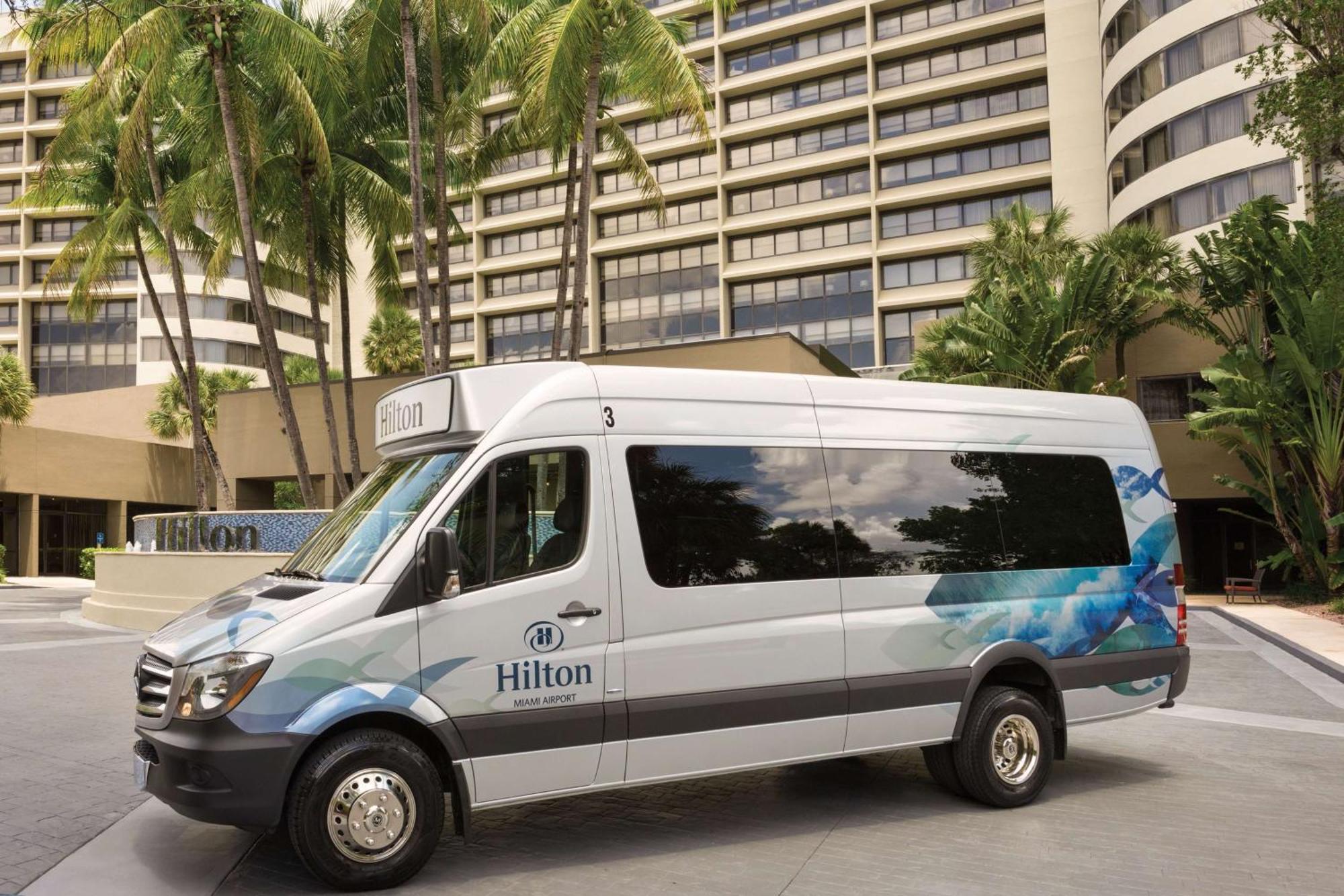 Hilton Miami Airport Blue Lagoon Экстерьер фото